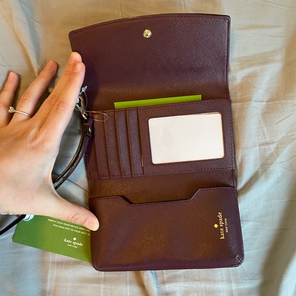 Kate spade wristlet/ wallet - Picture 2 of 2